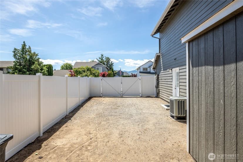 Property photo for 2386 Fancher Field Road, East Wenatchee photo 39