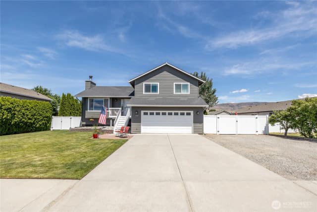 Property photo for 2386 Fancher Field Road, East Wenatchee photo 2