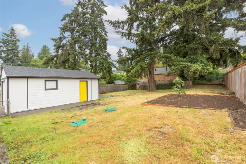 Property photo for 1420 S 129th Street, Burien photo 19