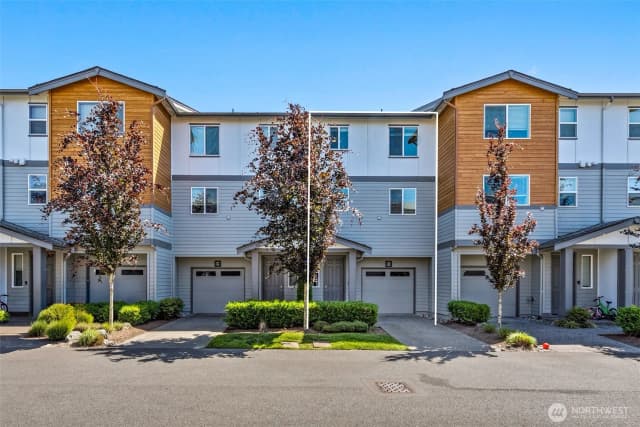 Property photo for 19409 Se 36th Ave #d, Bothell