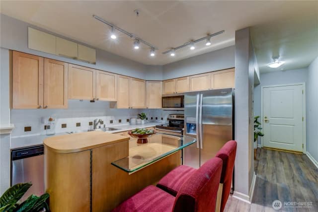 Property photo for 1525 Nw 57th Street #231, Seattle photo 4