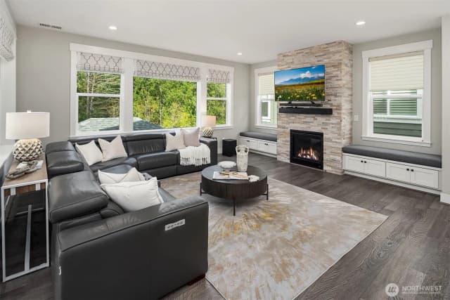 Property photo for 23908 Ne 15th Way, Sammamish photo 4