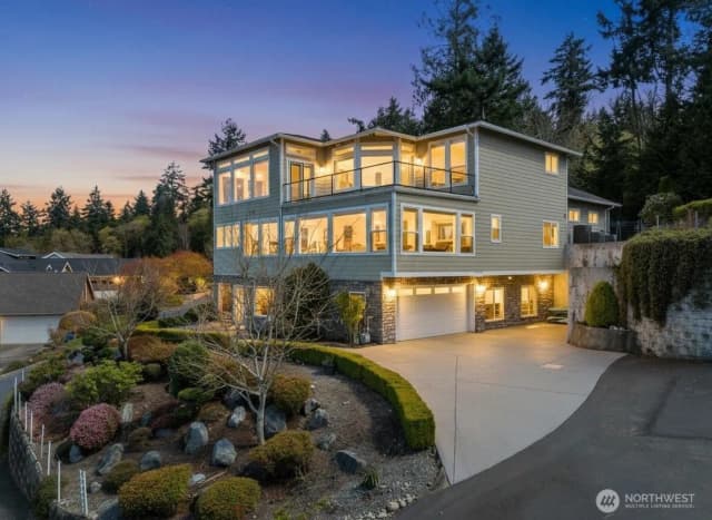 Property photo for 2318 Sunnyside Heights Drive Steilacoom, Steilacoom