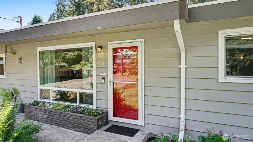 Property photo for 5318 193rd Place Sw, Lynnwood photo 2