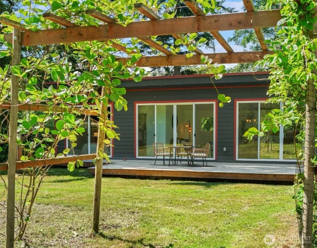 Property photo for 16097 109th Avenue Sw, Vashon photo 3