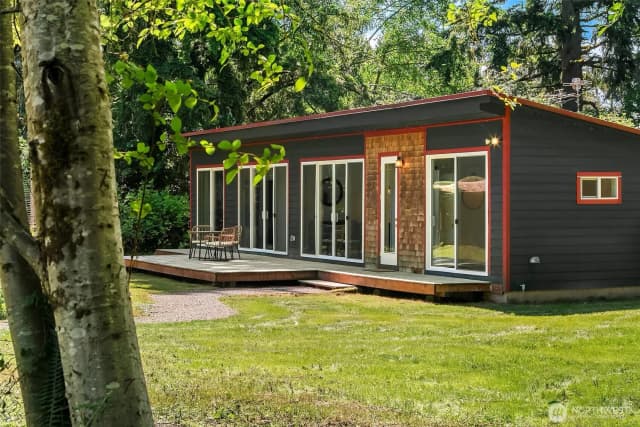 Property photo for 16097 109th Avenue Sw, Vashon photo 2