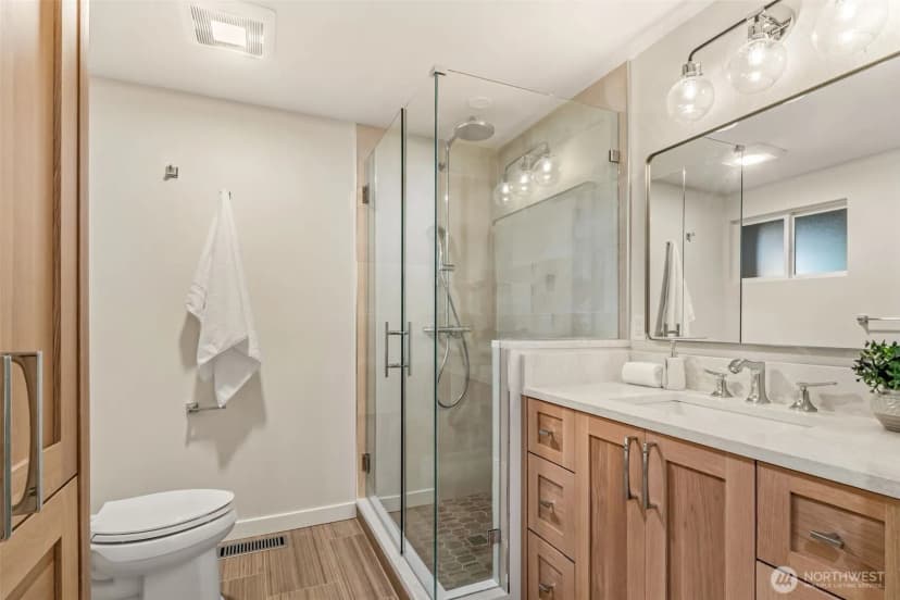 Property photo for 10554 Ne 150th Court, Bothell photo 17