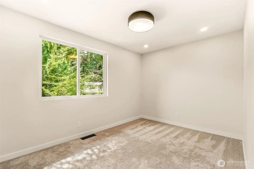 Property photo for 10554 Ne 150th Court, Bothell photo 19