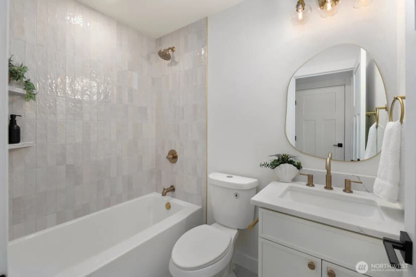 Property photo for 12042 5th Avenue Ne, Seattle photo 22
