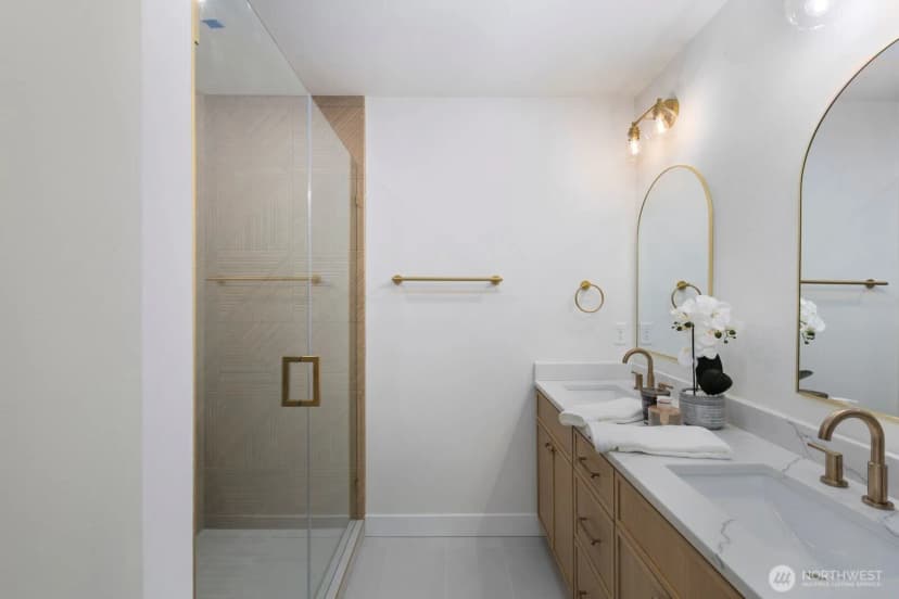 Property photo for 12042 5th Avenue Ne, Seattle photo 18