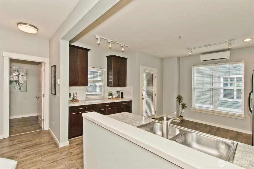 Property photo for 1843 Ne Kenyon Court, Issaquah photo 9