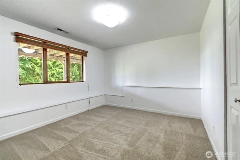 Property photo for 9315 36th Avenue Se, Everett photo 27