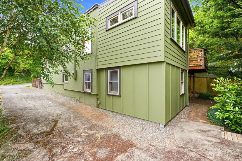 Property photo for 4755 39th Avenue S, Seattle photo 32