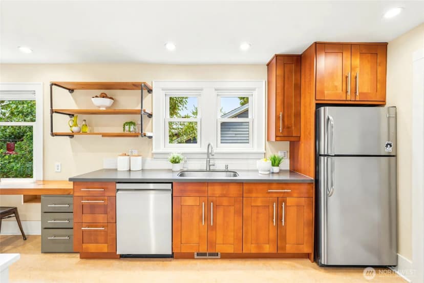 Property photo for 4755 39th Avenue S, Seattle photo 10
