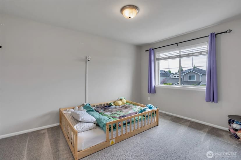 Property photo for 32670 Stuart Avenue Se, Black Diamond photo 22
