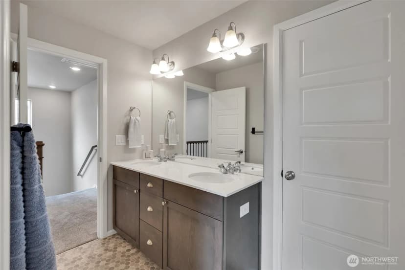 Property photo for 32670 Stuart Avenue Se, Black Diamond photo 24