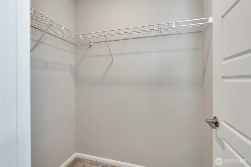 Property photo for 32670 Stuart Avenue Se, Black Diamond photo 20