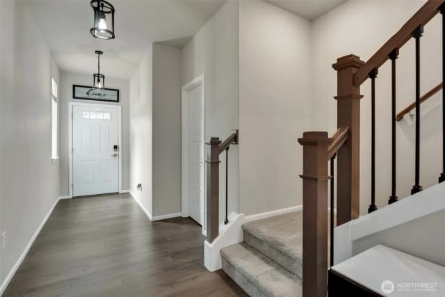 Property photo for 32670 Stuart Avenue Se, Black Diamond photo 5