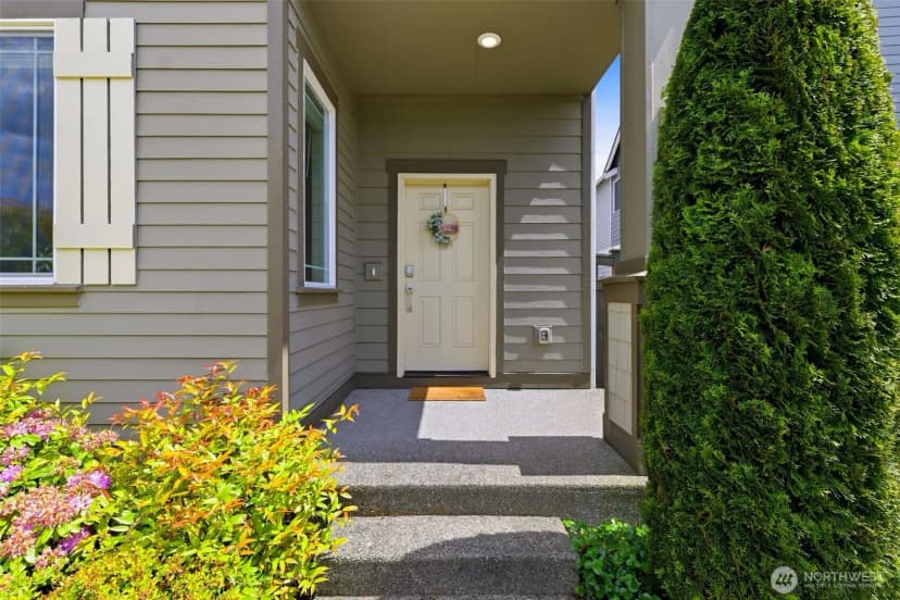 Property photo for 32467 Tolmie Lane, Black Diamond photo 3