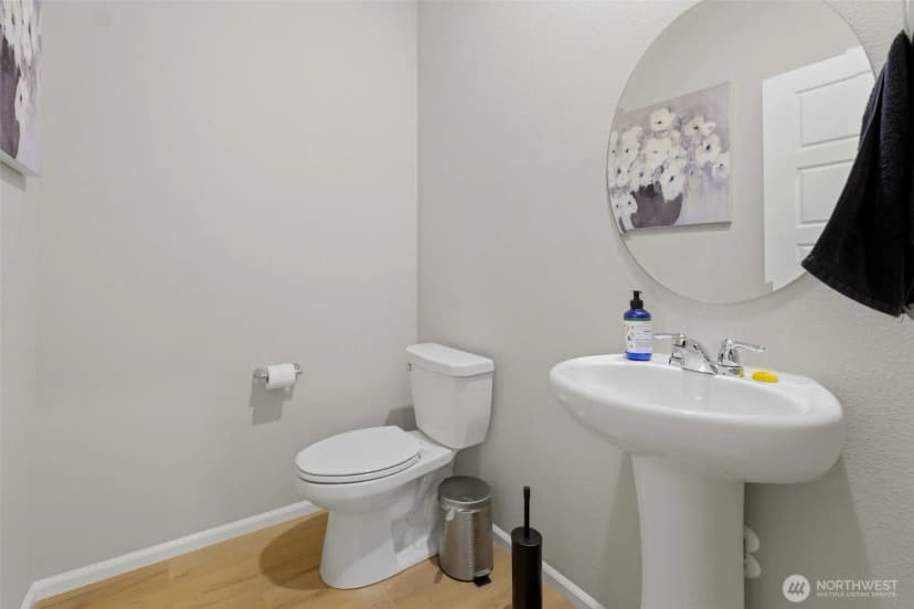 Property photo for 32467 Tolmie Lane, Black Diamond photo 19