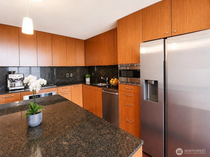 Property photo for 909 5th Avenue #1103, Seattle photo 8