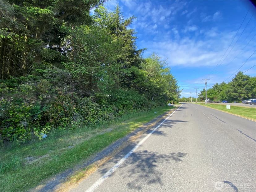 Property photo for 888 Ocean Shores Boulevard, Ocean Shores photo 3