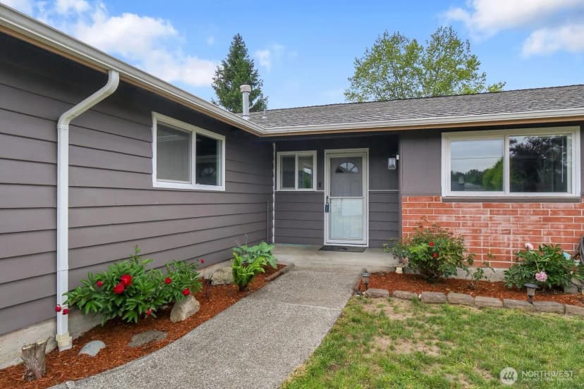 Property photo for 24415 14th Avenue S, Des Moines