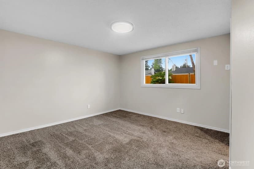 Property photo for 24415 14th Avenue S, Des Moines photo 9