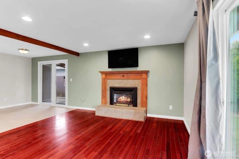Property photo for 24415 14th Avenue S, Des Moines photo 16