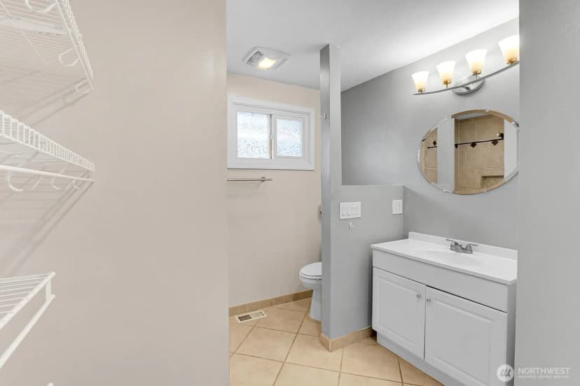 Property photo for 24415 14th Avenue S, Des Moines photo 11