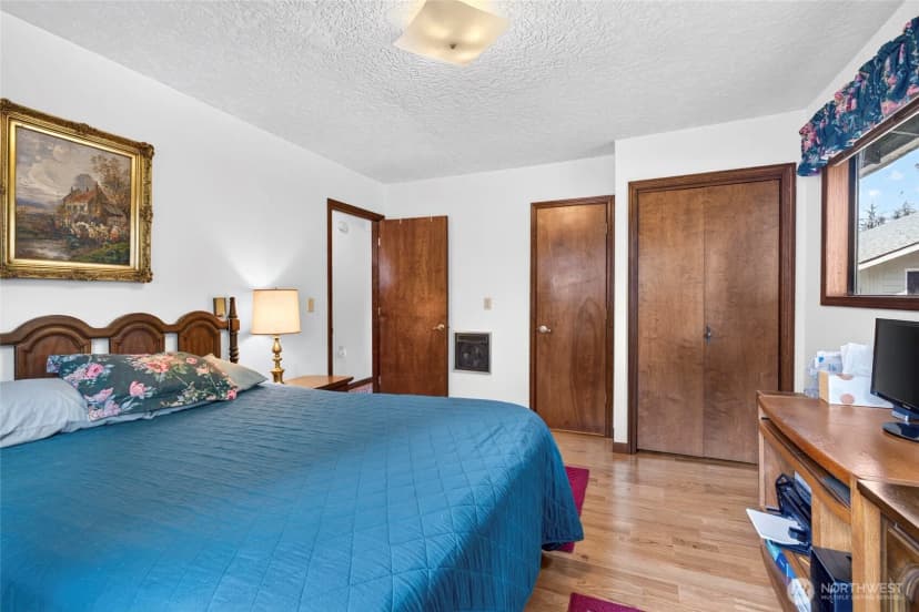 Property photo for 1907 194th Street, Long Beach photo 9