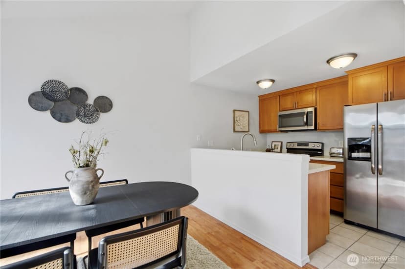 Property photo for 10013 Ne 123rd Street #f-c, Kirkland photo 9