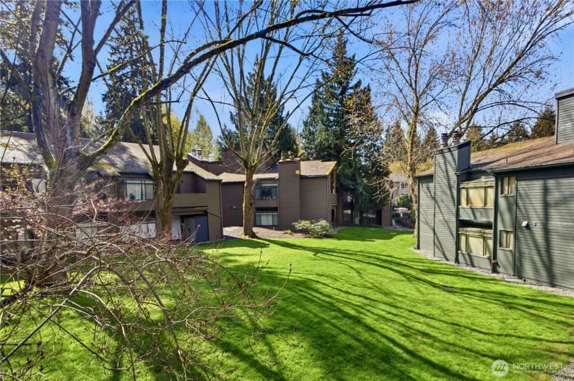 Property photo for 10013 Ne 123rd Street #f-c, Kirkland photo 21