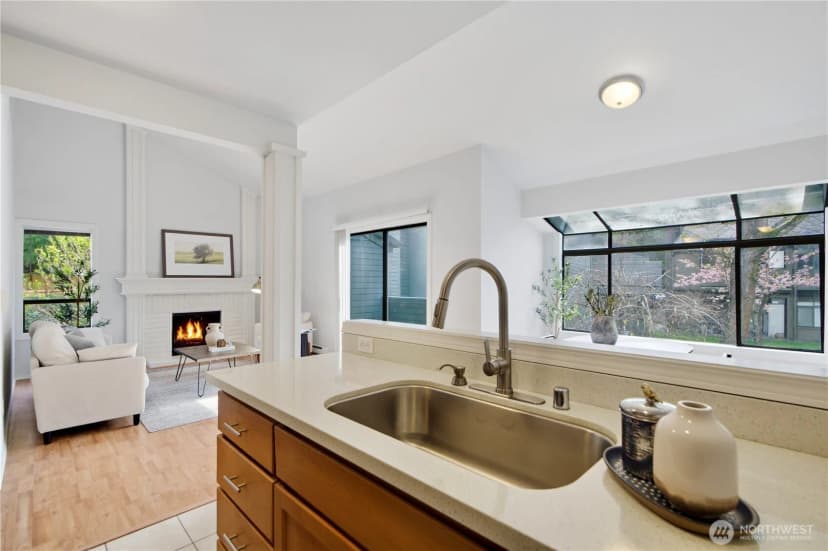 Property photo for 10013 Ne 123rd Street #f-c, Kirkland photo 11