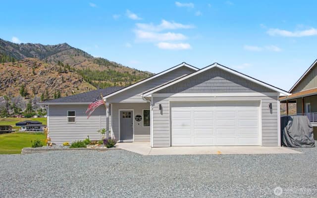 Property photo for 22 Frontage Road, Pateros