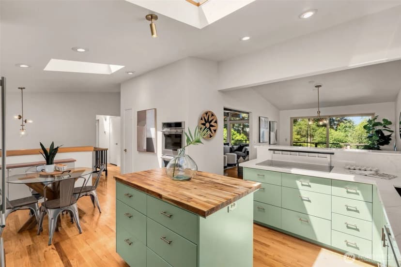 Property photo for 4000 Sw Myrtle Street, Seattle photo 10