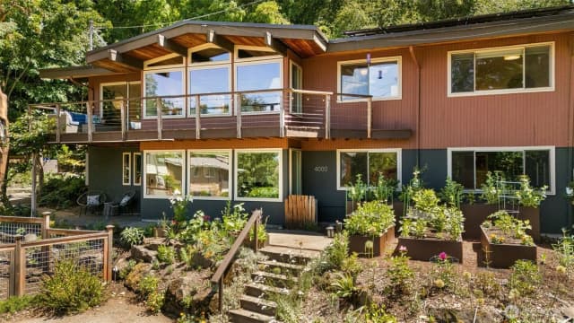 Property photo for 4000 Sw Myrtle Street, Seattle photo 3