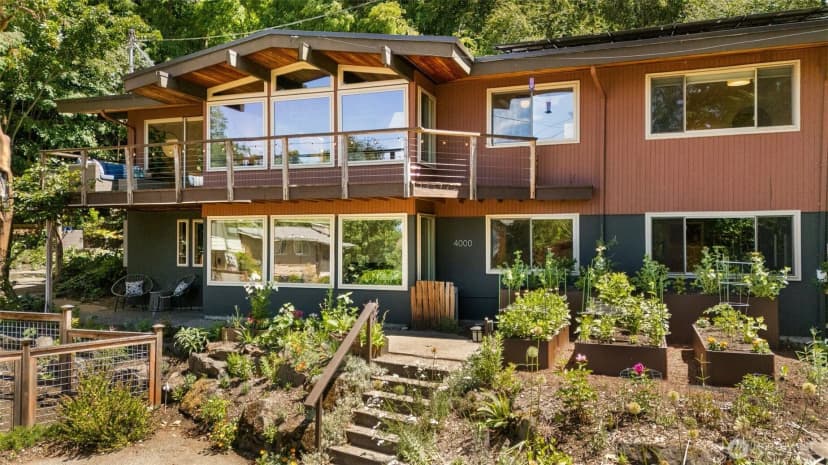 Property photo for 4000 Sw Myrtle Street, Seattle photo 3