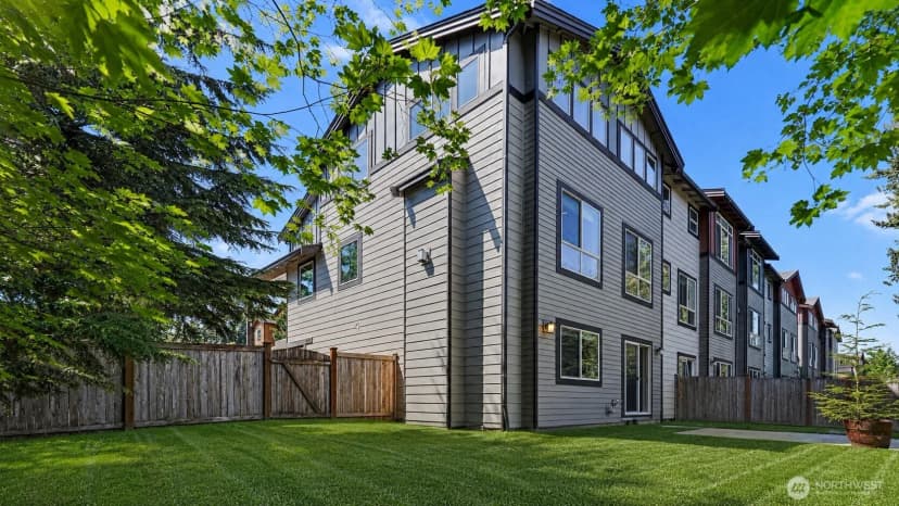 Property photo for 16533 2nd Park Se, Bothell photo 6