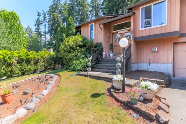 Property photo for 3542 71st Avenue W, University Place photo 3