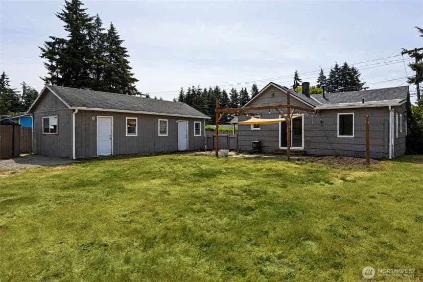 Property photo for 11101 122nd St E, Puyallup photo 16