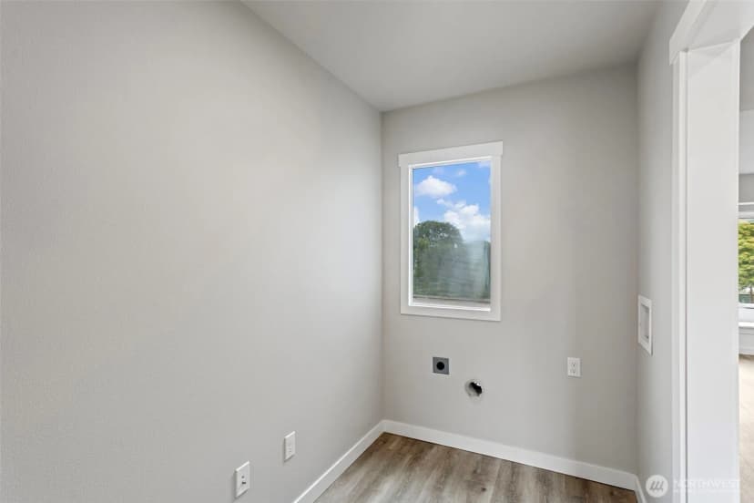 Property photo for 1624 Pine Street #1, Everett photo 14