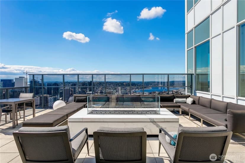 Property photo for 1321 Seneca Street #202, Seattle photo 18