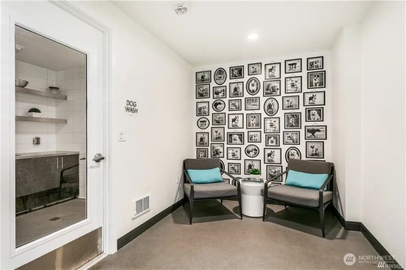 Property photo for 1321 Seneca Street #202, Seattle photo 28