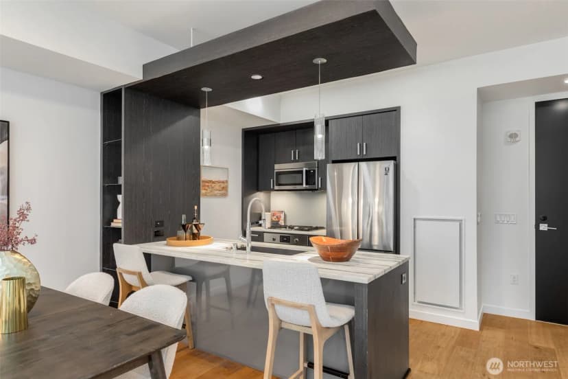 Property photo for 1321 Seneca Street #202, Seattle photo 6