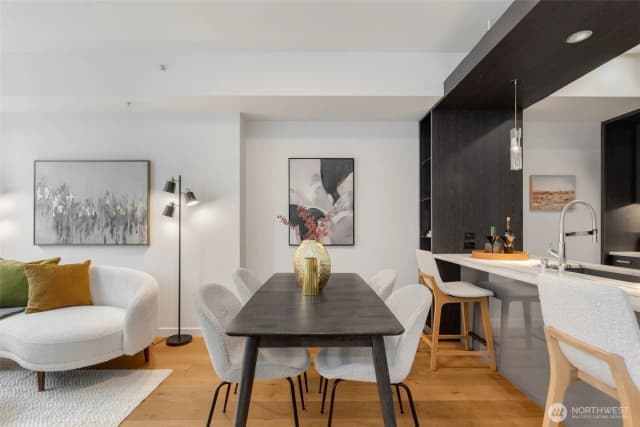Property photo for 1321 Seneca Street #202, Seattle photo 5