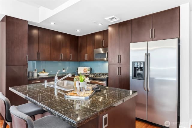 Property photo for 910 Lenora Street #s809, Seattle photo 3