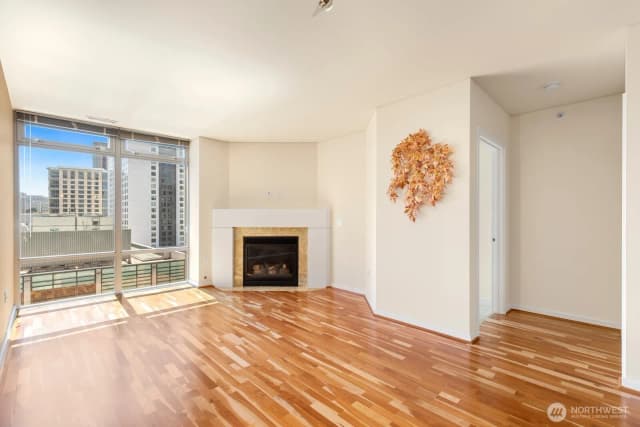 Property photo for 819 Virginia Street #2606, Seattle photo 4