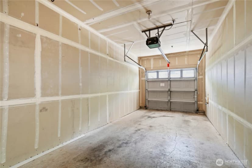 Property photo for 1392 Huckleberry Cir, Issaquah photo 22