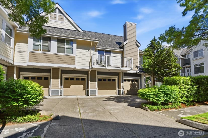 Property photo for 1392 Huckleberry Cir, Issaquah photo 23